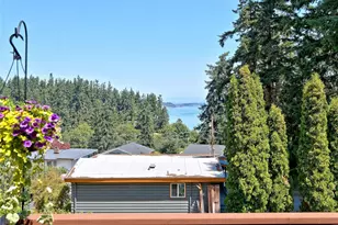 1273 SE Camano Dr, Camano Island, WA 98282 - Photo 13