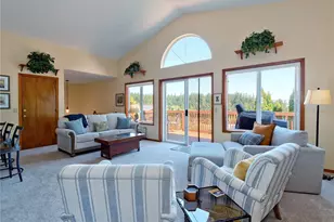 1273 SE Camano Dr, Camano Island, WA 98282 - Photo 5