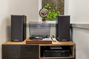 4329 Woodland Park Ave N, Seattle, WA 98103 - Photo 9