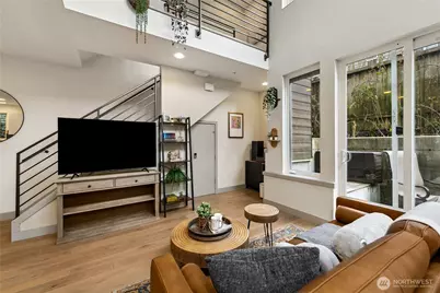 4329 Woodland Park Avenue N, Seattle, WA 98103 - Photo 7