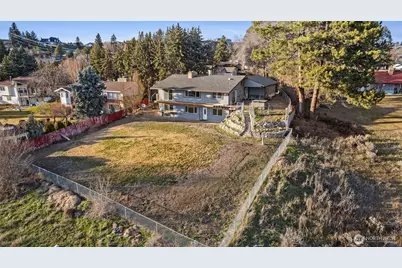 514 N Ash Street, Omak, WA 98841 - Photo 1