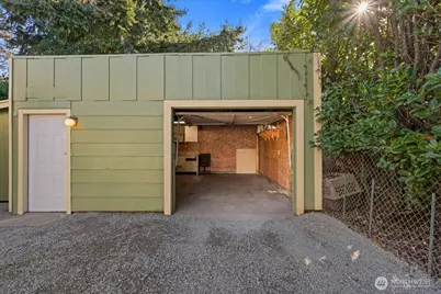 864 S 48th Street, Tacoma, WA 98408 - Photo 37