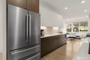 1638 20th Ave, Seattle, WA 98122 - Photo 9