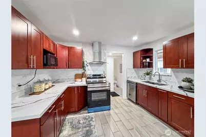 7660 S 126th Street, Seattle, WA 98178 - Photo 7