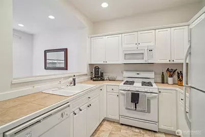 722 239th Lane SE, Sammamish, WA 98074 - Photo 9