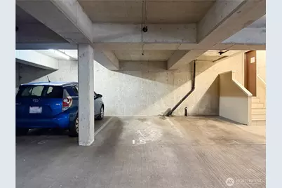 12050 15th Avenue NE #301, Seattle, WA 98125 - Photo 17