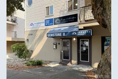 12050 15th Avenue NE #301, Seattle, WA 98125 - Photo 17