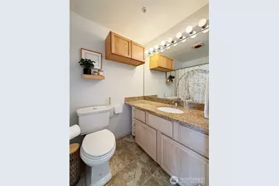 12050 15th Avenue NE #301, Seattle, WA 98125 - Photo 9