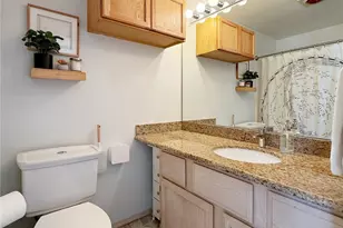 12050 15th Ave NE, Seattle, WA 98125 - Photo 9