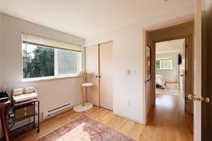 12050 15th Ave NE, Seattle, WA 98125 - Photo 9