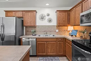 1411 Evergreen Park Dr SW, Olympia, WA 98502 - Photo 7