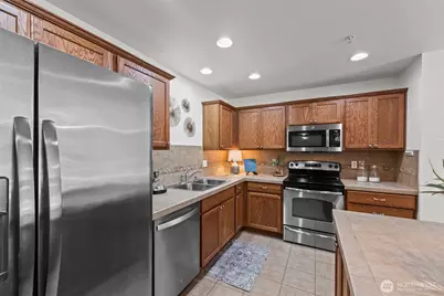 1411 Evergreen Park Drive SW #201, Olympia, WA 98502 - Photo 7