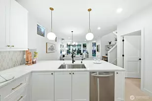 11217 NE 95th St, Kirkland, WA 98033 - Photo 17