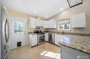 1816 NE 3rd St, East Wenatchee, WA 98802 - Photo 11