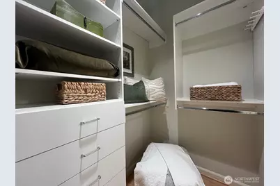 3900 2nd Avenue NE #207, Seattle, WA 98105 - Photo 27