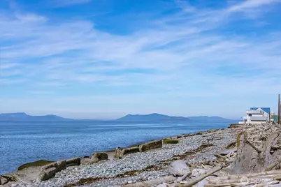 2507 W Beach Road, Oak Harbor, WA 98277 - Photo 33