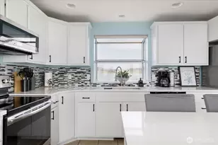 2507 W Beach Rd, Oak Harbor, WA 98277 - Photo 9