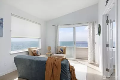 2507 W Beach Road, Oak Harbor, WA 98277 - Photo 17