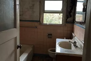 9208 17th Ave SW, Seattle, WA 98106 - Photo 5