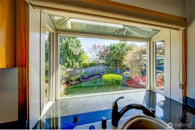 6404 N Five Views Road, Tacoma, WA 98407 - Photo 17