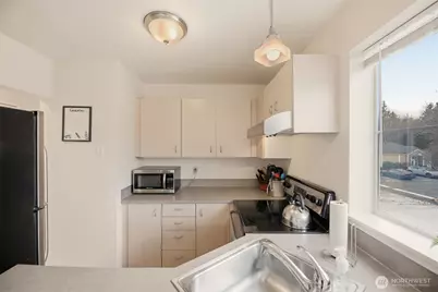 5300 Harbour Pointe Boulevard #N307, Mukilteo, WA 98275 - Photo 11