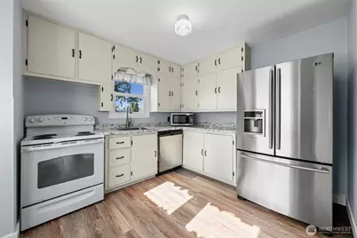 312 17th Street NW, Puyallup, WA 98371 - Photo 7