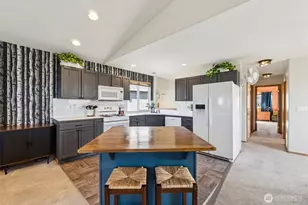 8109 2nd Pl SE, Lake Stevens, WA 98258 - Photo 7