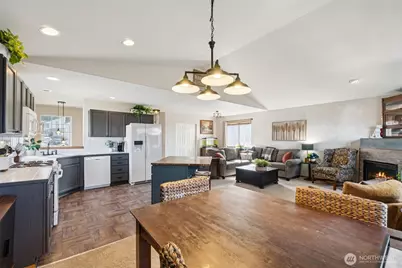 8109 2nd Place NE, Lake Stevens, WA 98258 - Photo 9
