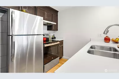 152 SW 200th Street, Normandy Park, WA 98166 - Photo 5