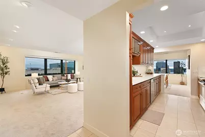 1301 Spring Street #21I, Seattle, WA 98104 - Photo 11