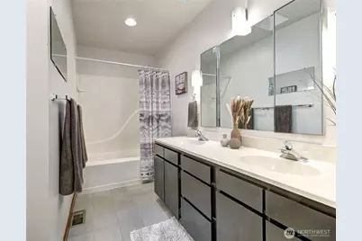 9901 NE 32nd Street, Bellevue, WA 98004 - Photo 15