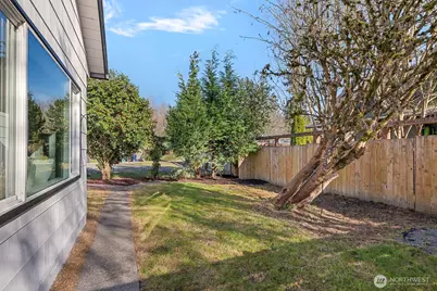 8164 Falls Avenue SE, Snoqualmie, WA 98065 - Photo 23