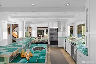 18 Holly Ln, Mercer Island, WA 98040 - Photo 11