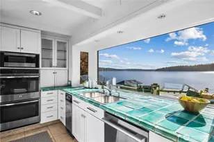 18 Holly Ln, Mercer Island, WA 98040 - Photo 9