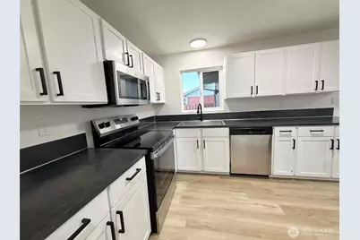 1807 Harding Road, Aberdeen, WA 98520 - Photo 11