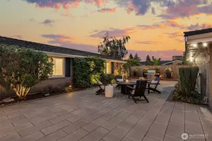 9642 Hilltop Rd, Bellevue, WA 98004 - Photo 3