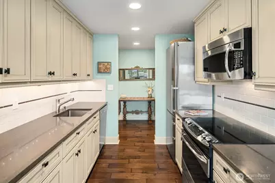 5818 NE 70th Street #A411, Seattle, WA 98115 - Photo 9