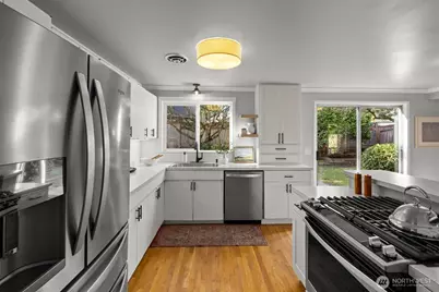 119 164th Avenue NE, Bellevue, WA 98008 - Photo 15