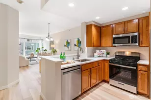 2607 Western Ave, Seattle, WA 98121 - Photo 5