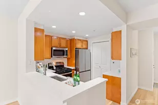 2607 Western Ave, Seattle, WA 98121 - Photo 9