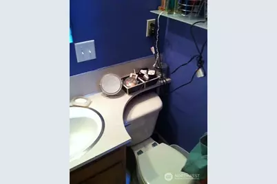 2311 Yale Avenue E, Seattle, WA 98102 - Photo 13