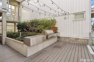 501 Roy St, Seattle, WA 98109 - Photo 27