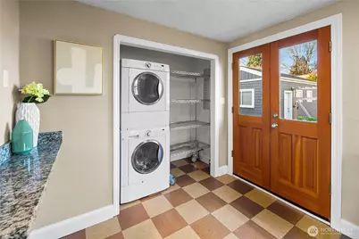 532 N 72nd Street, Seattle, WA 98103 - Photo 13