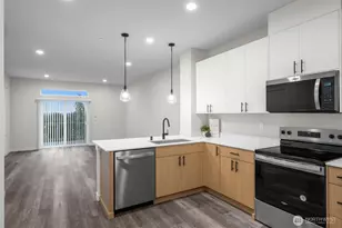 15613 Admiralty Way, Lynnwood, WA 98087 - Photo 5