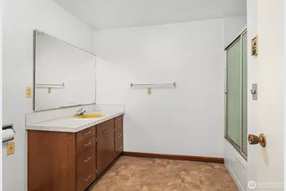 3606 W Commodore Way, Seattle, WA 98199 - Photo 27