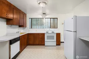 3606 W Commodore Way, Seattle, WA 98199 - Photo 25