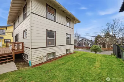 209 W McGraw Street, Seattle, WA 98119 - Photo 25