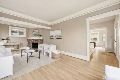 209 W McGraw Street, Seattle, WA 98119 - Photo 9