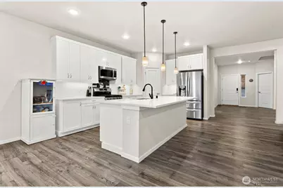 2810 180th Street Ct E, Tacoma, WA 98445 - Photo 7