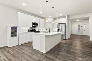 2810 180th St Ct E, Tacoma, WA 98445 - Photo 7